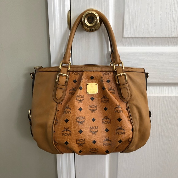 🔥🔥Authentic MCM bag🔥🔥 - Picture 2 of 8